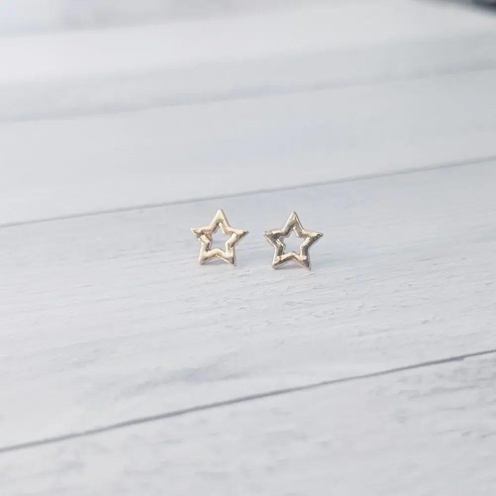Gold Tone Star Design 3/8